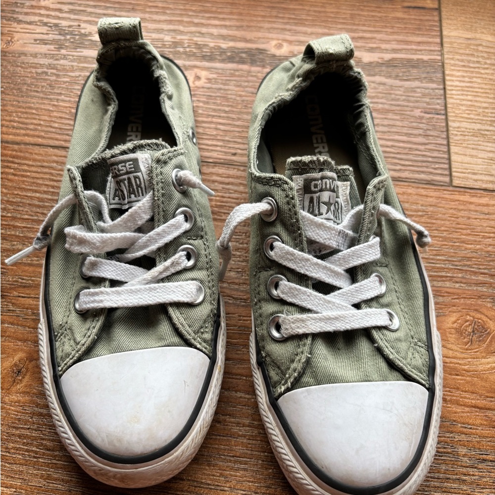 Women’s Olive green slouchy back Converse